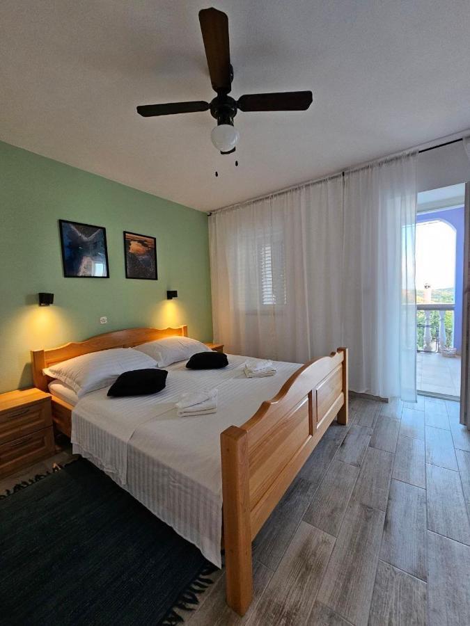 Apartman Lila Cunski Экстерьер фото