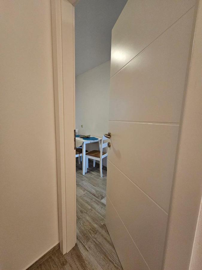 Apartman Lila Cunski Экстерьер фото